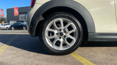 MINI Hatchback 1.5 Cooper 3dr Petrol Hatchback